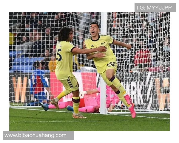 马丁内利的崛起之路：从青涩小将到足球明星的华丽转身